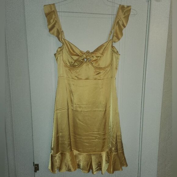 ASTR THE LABEL Marla Mini Dress silky Satin yellow Princess Belle Nwt Sz Small - Picture 4 of 14